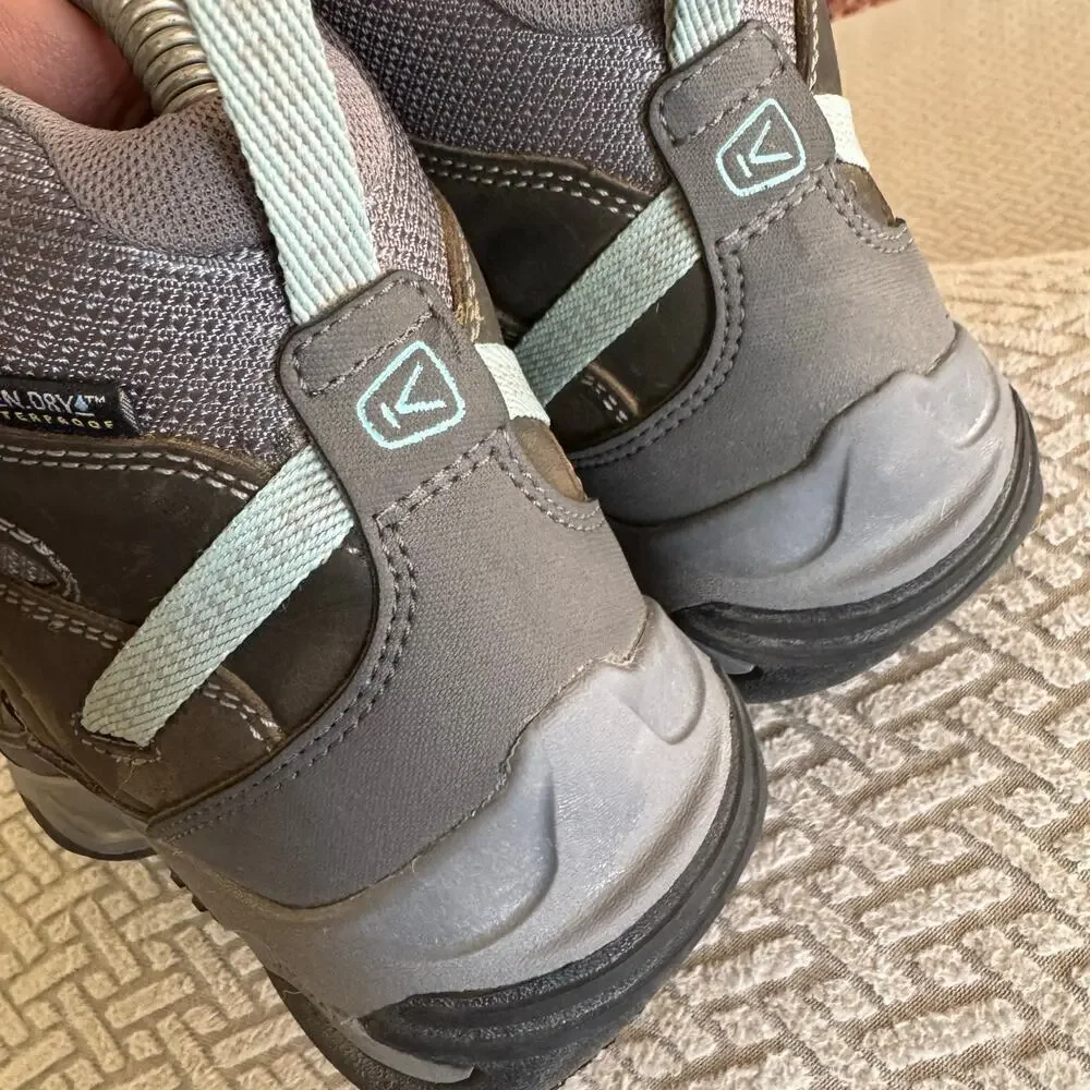 KEEN Women's Circadia Mid Waterproof Hiking Boot Gray Size 7 Gorpcore